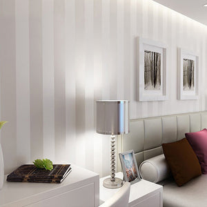 Modern-Minimalist-Wallpaper-Stripe-Glitter -wallcovering